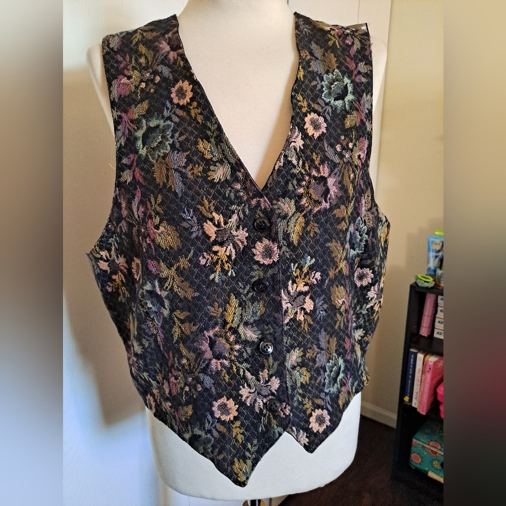 Vintage vest.🌈